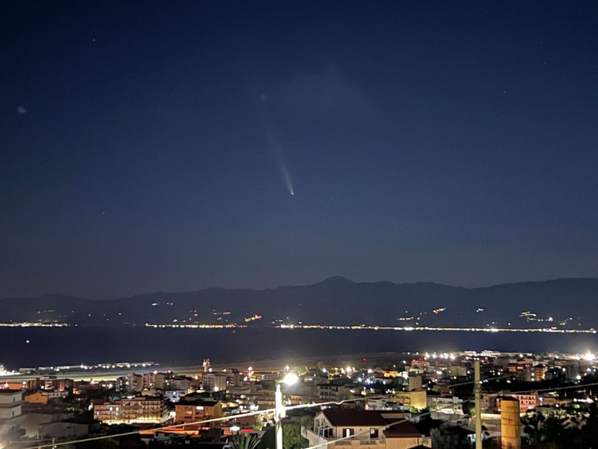 Cometa C2023 A3 Tsuchinshan-ATLAS reggio calabria 14 ottobre 2024