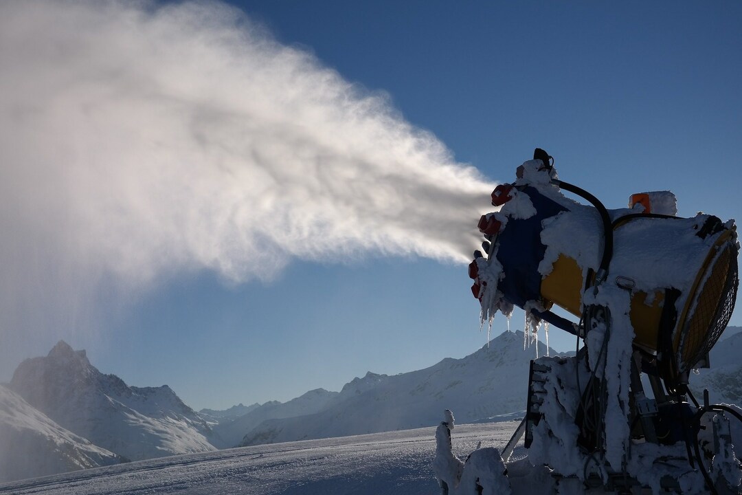 Cannone spara neve