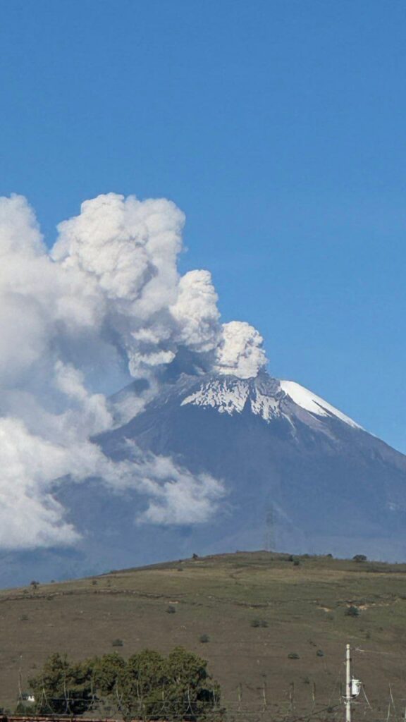 eruzione vulcano Popocatépetl