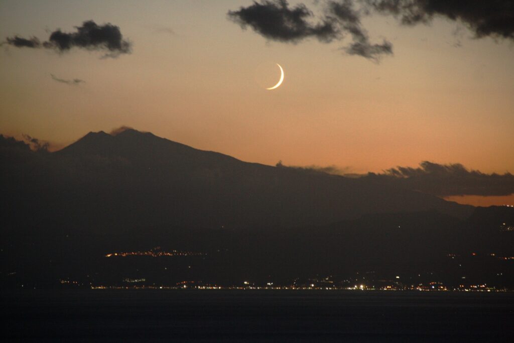 luna tramonto etna 5 ottobre 2024