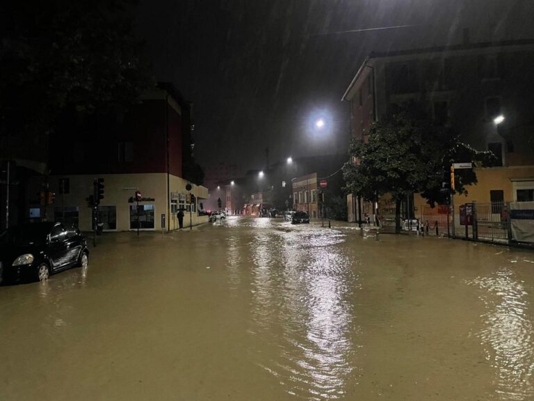 alluvione maltempo emilia romagna bologna