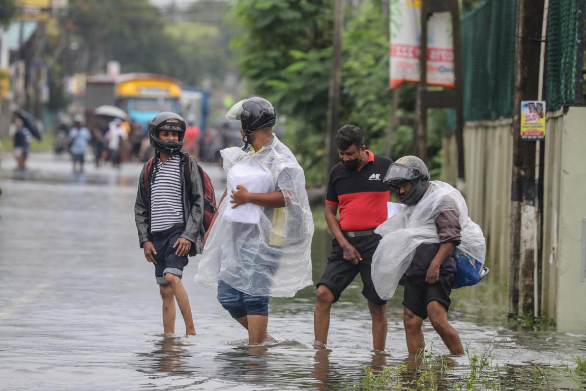 inondazioni maltempo sri lanka