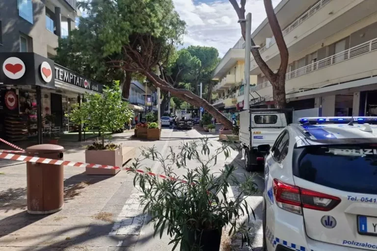 maltempo oggi vento forte riccione