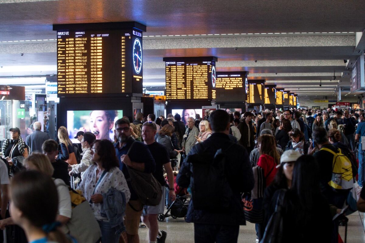 treni roma termini caos