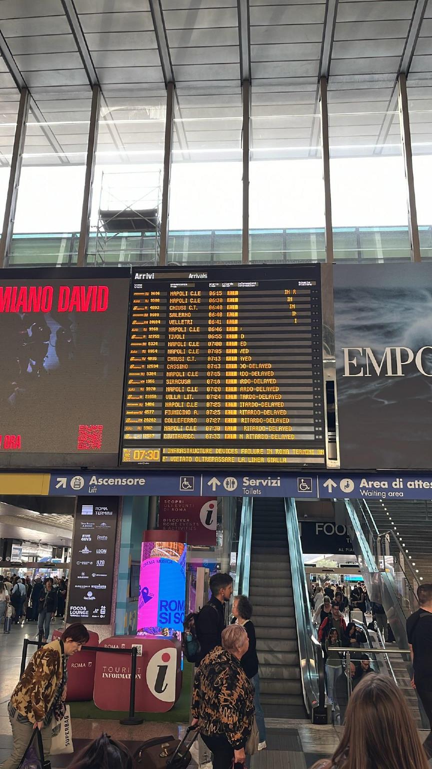 treni roma termini caos