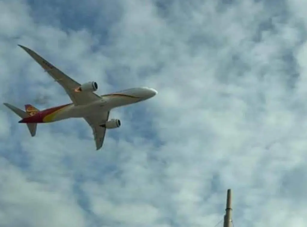 aereo cinese Hainan Airlines fuoco fiumicino