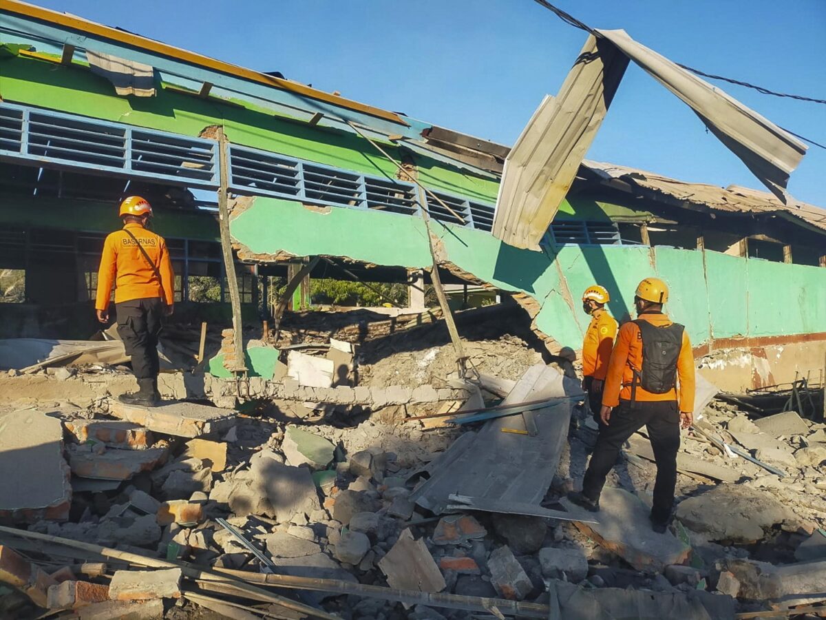 eruzione vulcano Lewotobi Laki-Laki indonesia