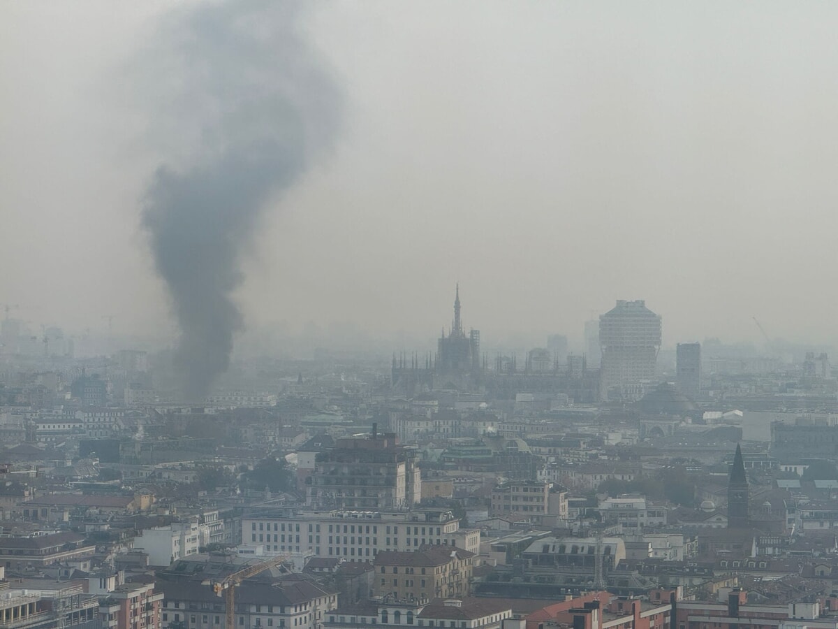 incendio milano