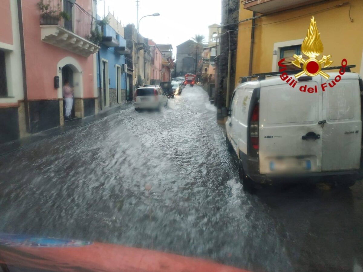 maltempo nubifragio temporale oggi acireale