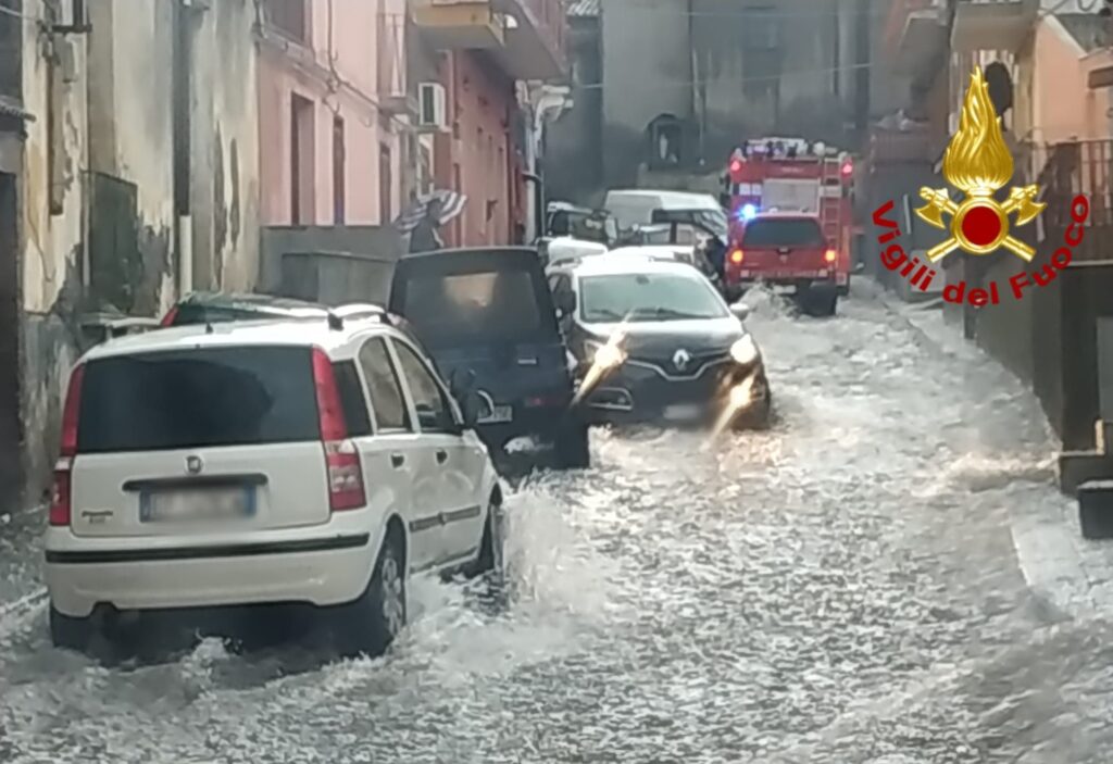 maltempo nubifragio temporale oggi acireale