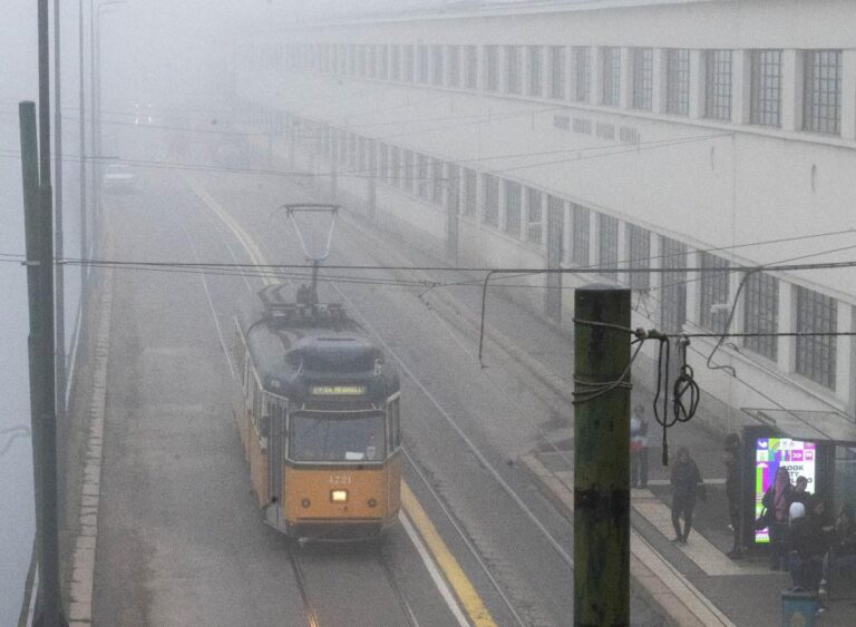 nebbia oggi milano