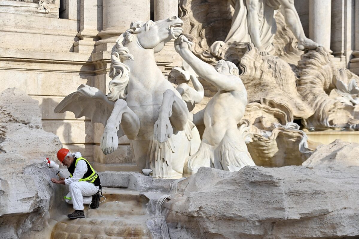 passarella fontana di trevi