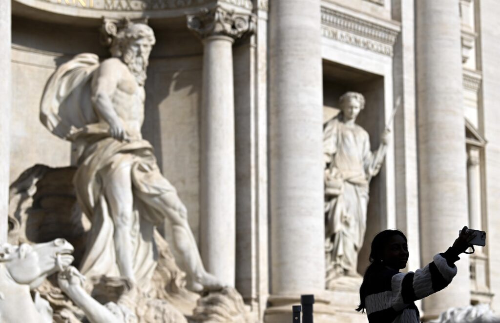 passarella fontana di trevi