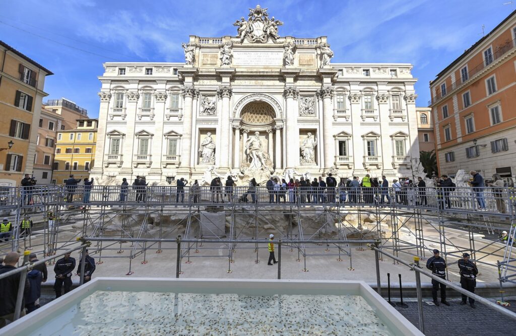 passarella fontana di trevi