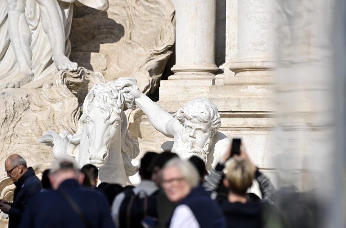 passarella fontana di trevi