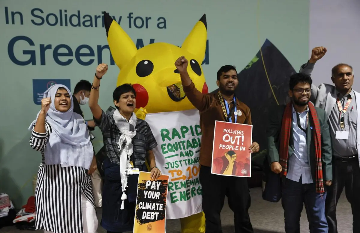 protesta attivisti cop29