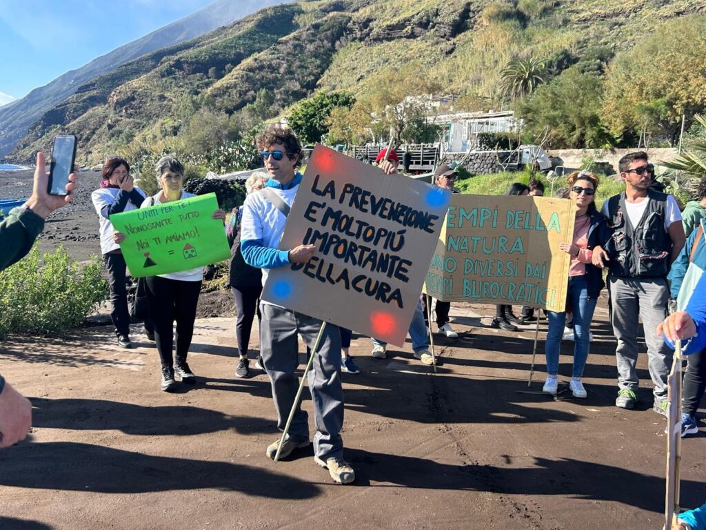 protesta stromboli maltempo