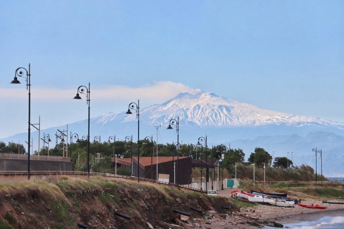 etna oggi foto neve